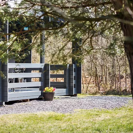 1454-aakirkeby-sortspaettevej-16-a * Vester Somarken