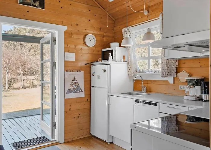 1454-aakirkeby-sortspaettevej-16-a Vester Somarken