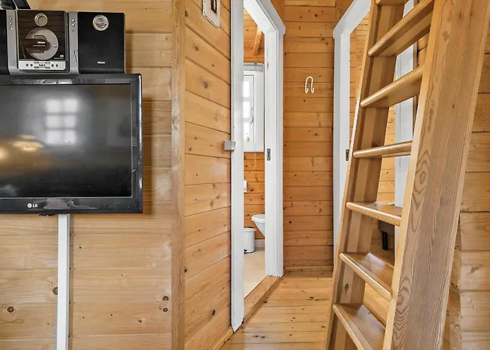 1454-aakirkeby-sortspaettevej-16-a Vester Somarken