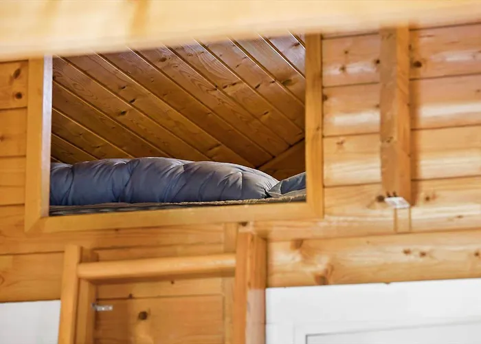 1454-aakirkeby-sortspaettevej-16-a * Vester Somarken