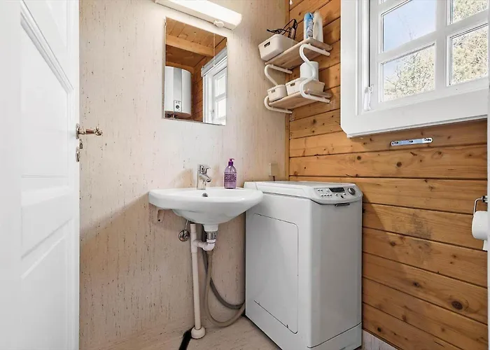 1454-aakirkeby-sortspaettevej-16-a Сasa de vacaciones Vester Somarken